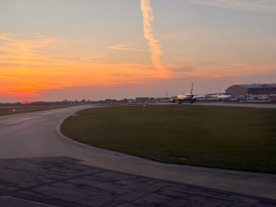 Why Big Companies Can't Innovate: Airlines and the Big Ship Problem